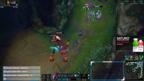 Leona is nyomja a bulájra