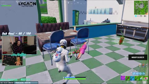 Small Fortnite Streamer cries on Stream when receiving a 20 Dollar Donation