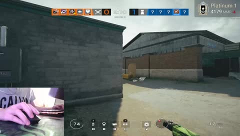 Ein Schild in R6 besteht aus Pappe!
