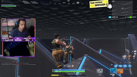 ta tete mdrrr tu ouvre ta bouche quand tu joue fais attention de pas ramasser un z*z* ;)