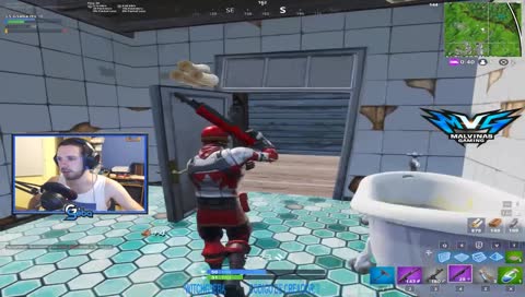 EL CELULAR O ESTA SILVANDO?