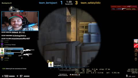 Något autistiskt ryck i ansiktet HAHAAH