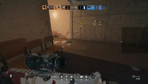 수류탄 던지는 수준..