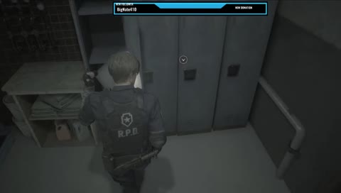 Gears sees a licker and pusses out