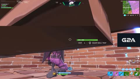 Марк посылает воздушный поцелуй 