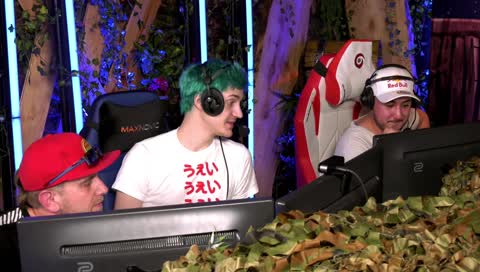 "Your Viewership is insane"   Ninja à Gotaga