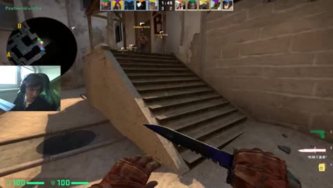 E: Co piješ? Z: Já piju nějakou píčovinu hej. Mrdá mě to tajty mrdky posraný.