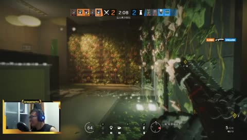 阿展：「你下包，我COVER你！我炸死那王八蛋！」