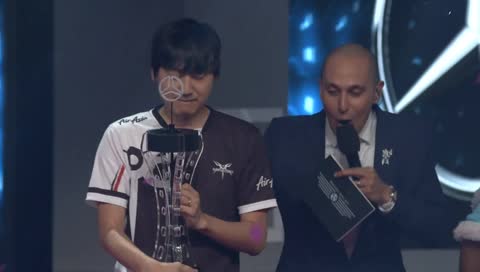 Febby: "I dont deserve it"