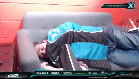 Digiprost lo esta dando todo con Odox Motorsport en la Gaming Room