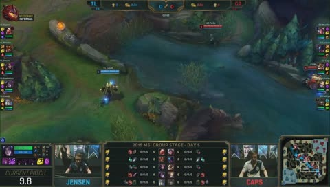 Corgi Caps sculetta in faccia a Jensen