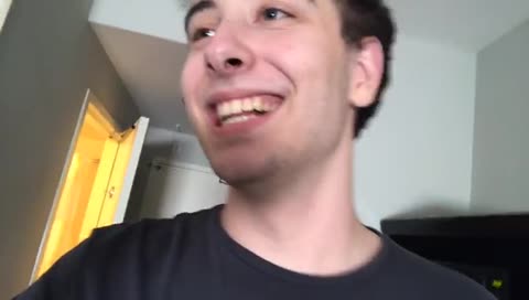 Párek ve skříni
