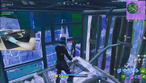 HVAD SKYDER HAN PÅ?