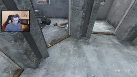 Стоял и умер