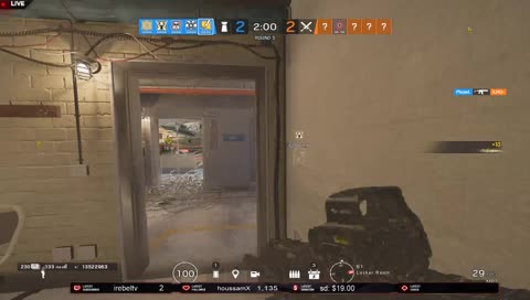 البطل المغوار 