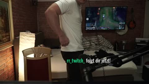 Petrit zieht sich Fresh an für Reved