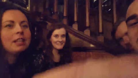 BURSDAGSSANG FOR RANDOMS