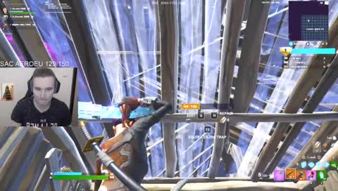 NEŘVAL JSI TOLIK :SOUSEDSMAJLIFEJS: