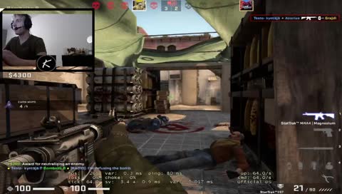 Niin kova lutsi että juontaja tipahtaa tuolilta