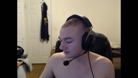 LOOK AT THE BACK OF HIS HEAD PepeLaugh