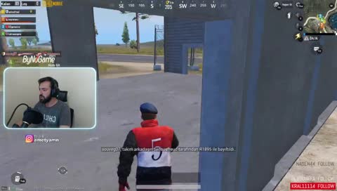 ahmet headshot atıyor