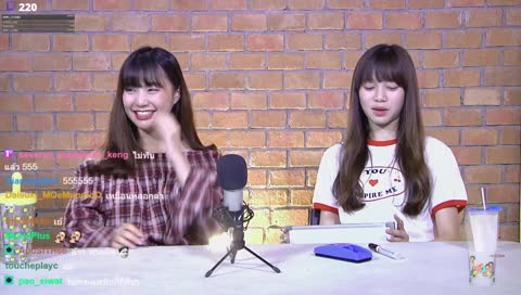 พบกับรายการอวยกันเอง...