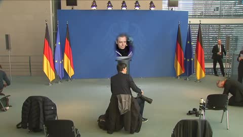 Maurice spricht zum Volk