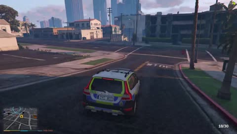 Jag körde då fan inte in i någon stolpe?! mvh ben