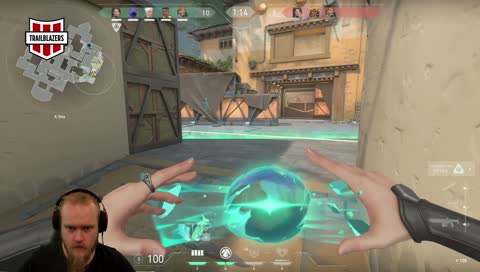 Aparantly walls dont like spikes.