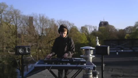 Silvan AKA DJ Silvex gaat los