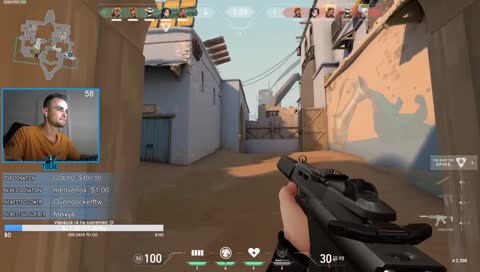 How to dodge a flash in Valorant like a professional