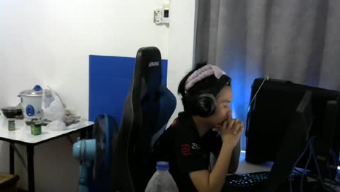 ฮั่นแน่ ชอบเล่นของหรอ