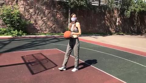 SHE MADE THE SHOT PogChamp 1/33