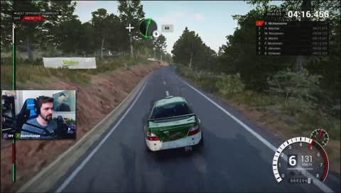 Flyver inn i mål