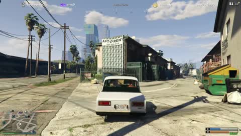 Petit claquage de tête sur la poubelle