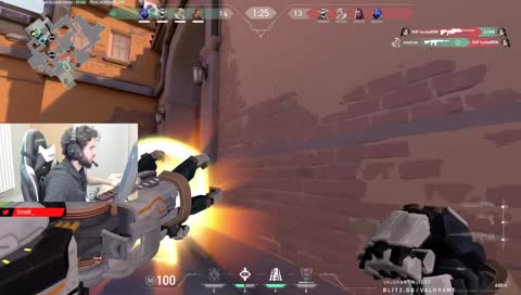 HE IS BLINDDDDDD
