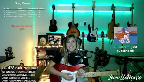Jeanette loses mind when crazy 500 sub goal reached!