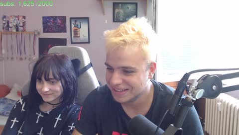 Jenom kamarádka OMEGALUL