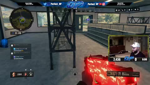 HE'S DOING A GLITCH!