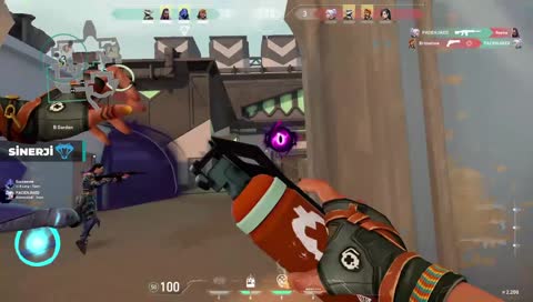 jhony sinsden tek yiyen cned zirvede bırakıyor