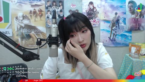 ดีเจพิมขจร จุดแข็ง : จำเนื้อเรื่องได้หมด จุดอ่อน : จำชื่อเรื่องไม่ได้