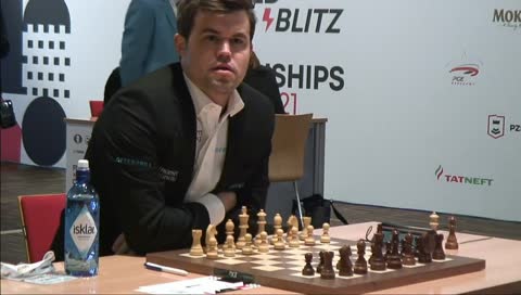 Carlsen Duda Handshake