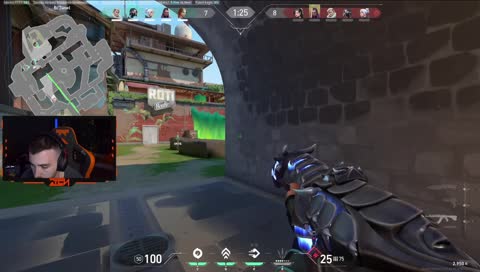 adamın silahının ucu görünüyor ama ferit görmüyor teşekkürler fero