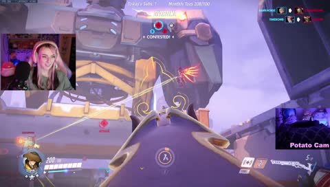 Streamer almost gets possessed by daffy duck and harambe