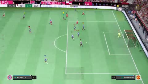 UN MCD SIEMPRE CUBRIENDO PUNTO PENAL O MEDIA LUNA