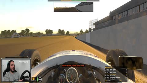 Mira el espejo retrovisor