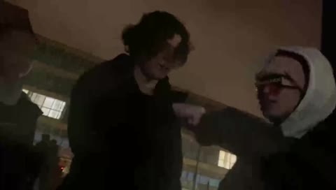 СТИЛЬКА БРАТИК МОЖНО РАЗДАТЬ?