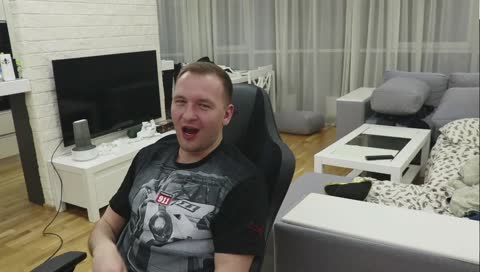 Камик уебал