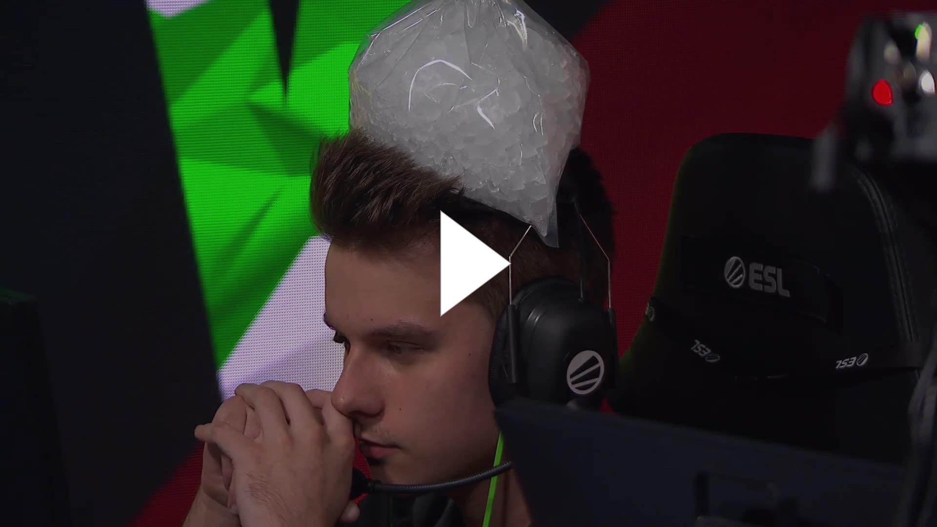 Молодой фрозен кс го. Frozen игрок. Игрок mouz cs go. Frozen кс го. Gla1ve cs go.