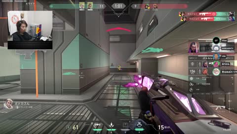 スパイクにビックリするおばあちゃん